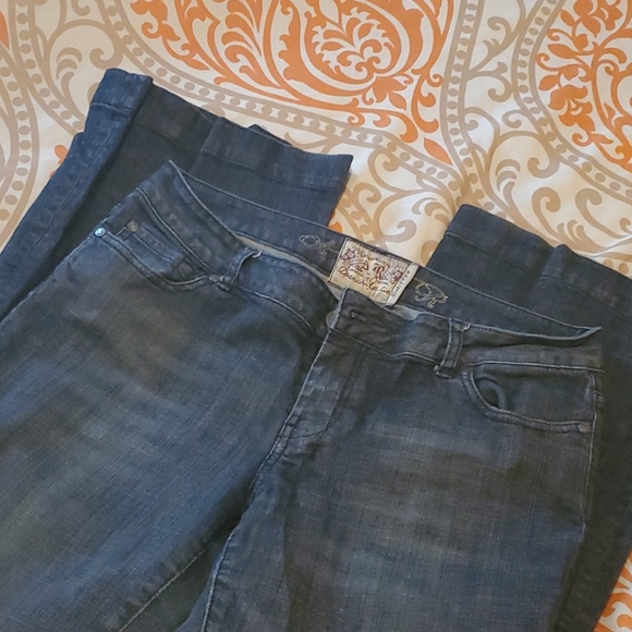 Jeans - Picture 2 of 3